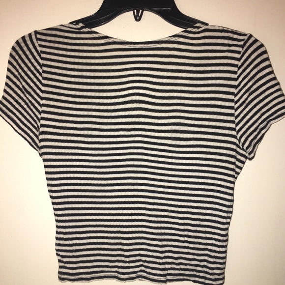 Striped button down crop top - Picture 2 of 2